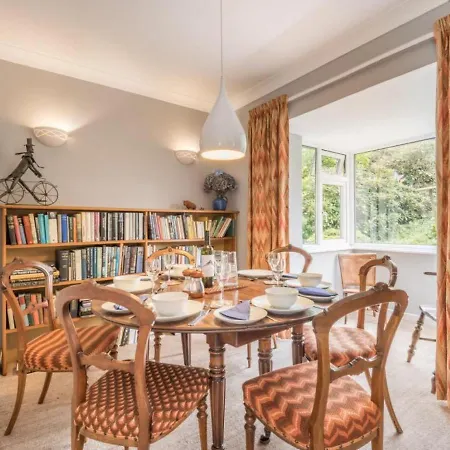 Holiday home 3 Bed In Sz528 *