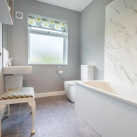 3 Bed In Sz528 Portinscale